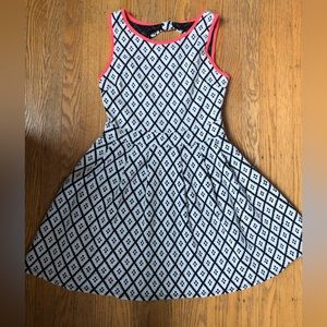 Women’s Black and White Patterned Midi Dress